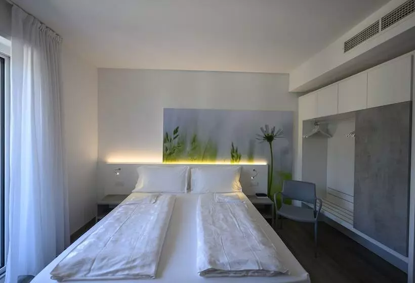 Superior-huone, Riviera