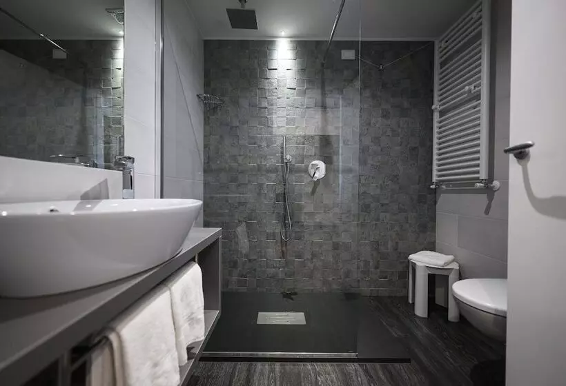 Superior room with lake view, Riviera