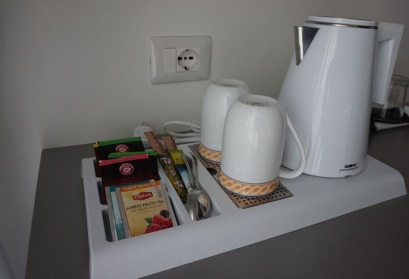 Superior room with lake view, Riviera