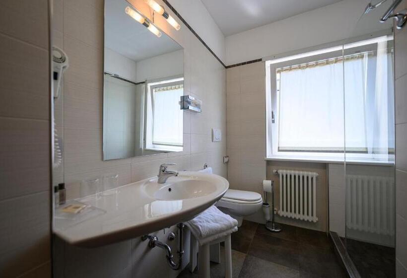 스탠다드 룸, Riviera