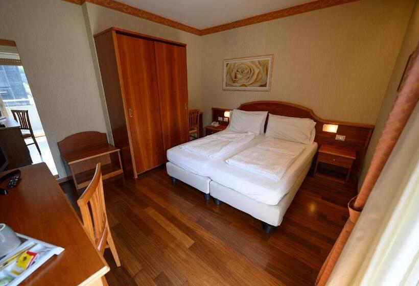 스탠다드 룸, Riviera