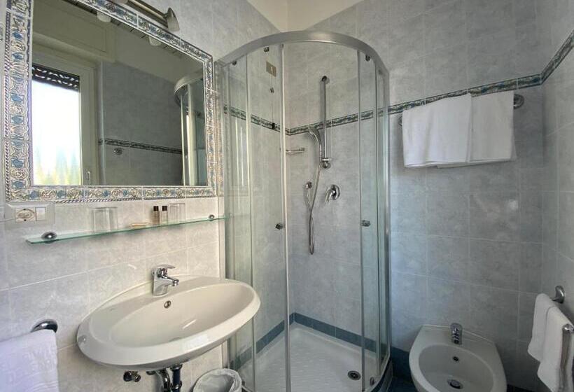 스탠다드 룸, Riviera