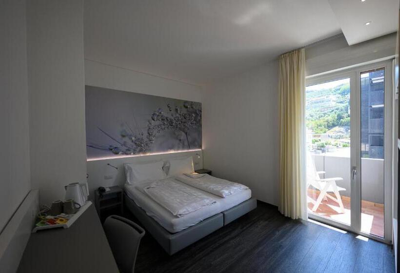 스탠다드 룸, Riviera