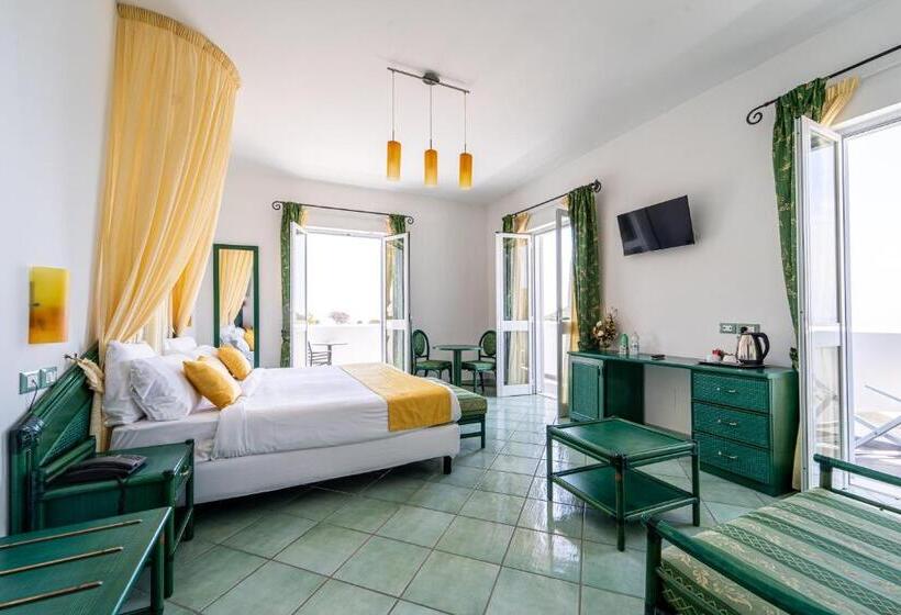 סוויטת ג'וניור נוף לים, Borgo Romantica   Resort & Spa