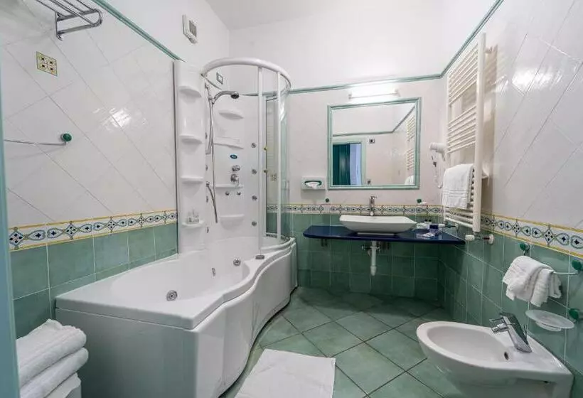 سوییت جونیور با چشم‌انداز دریا, Borgo Romantica   Resort & Spa