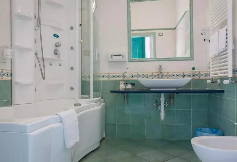 سوییت جونیور با چشم‌انداز دریا, Borgo Romantica   Resort & Spa