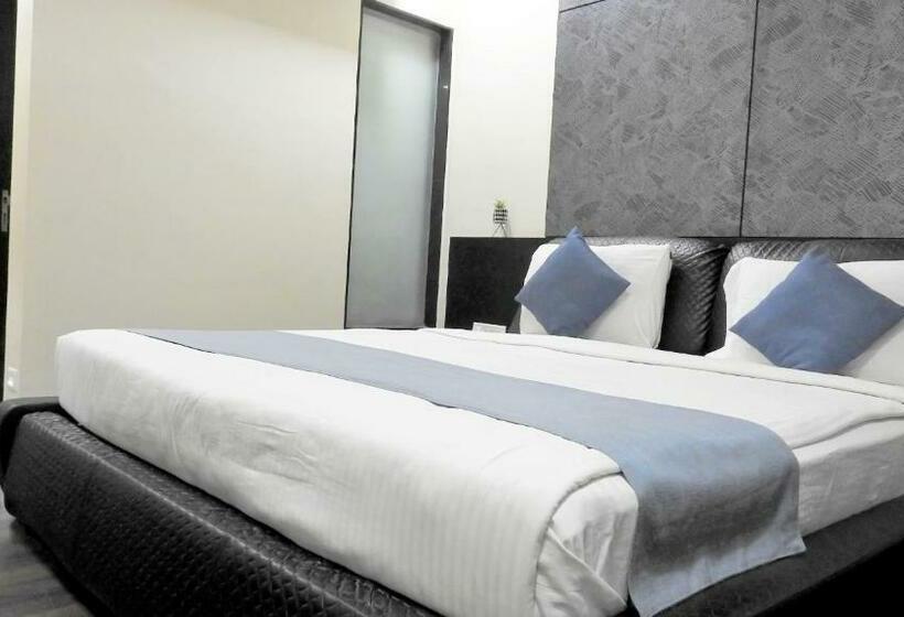 Deluxe Room, Sai Miracle