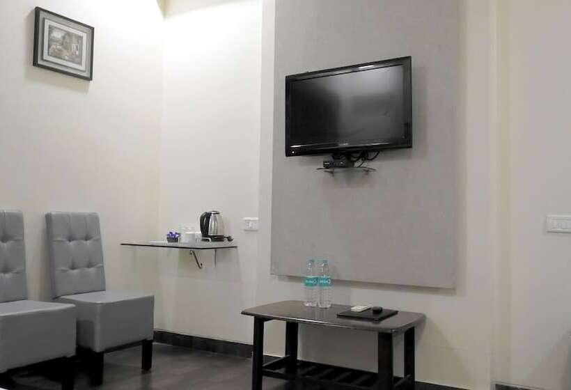 Deluxe Room, Sai Miracle