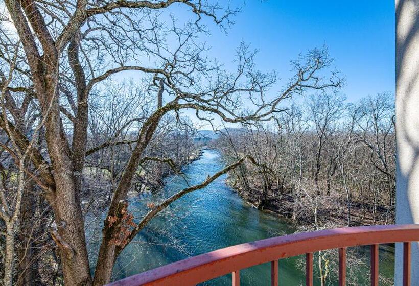 ２ダブルベッドのスタンダードルーム, River Bend Inn  Pigeon Forge