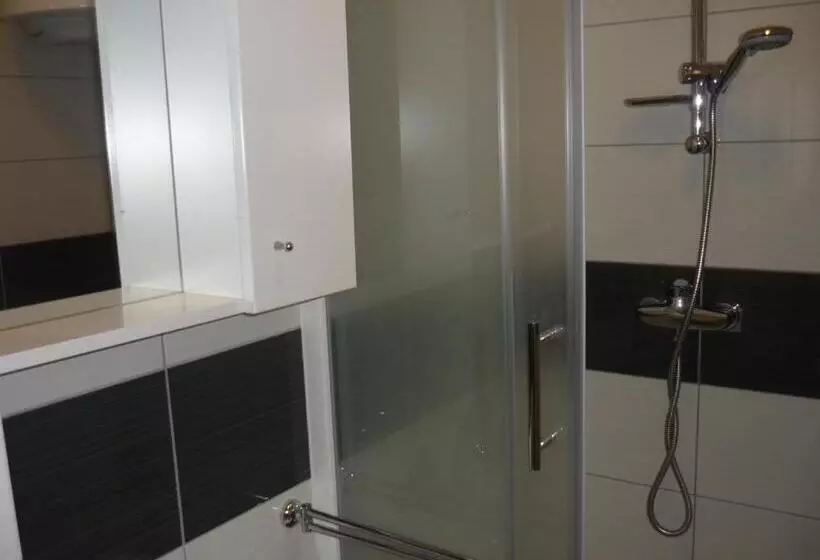 スタンダード４人部屋, Rooms Bijela Ruža