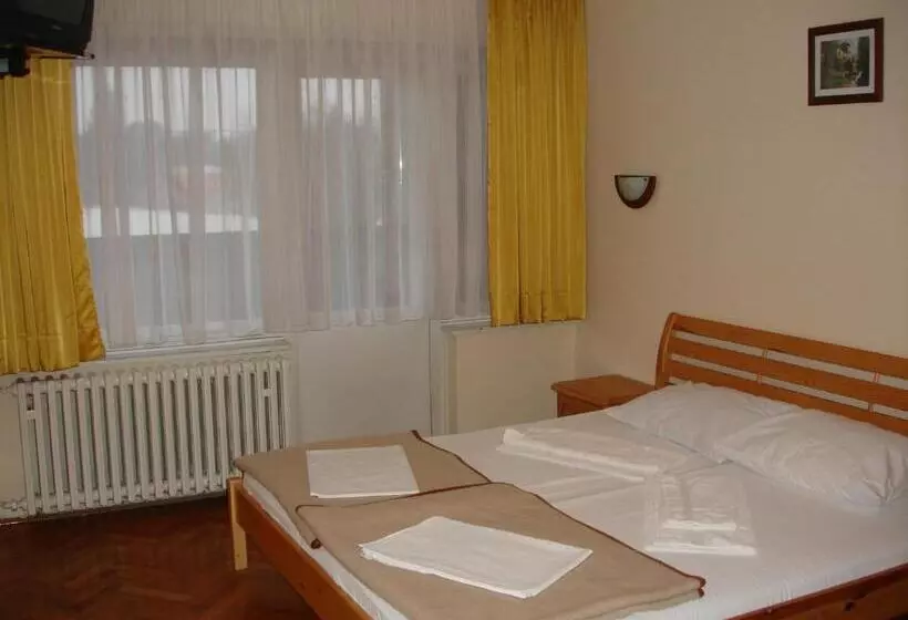スタンダード４人部屋, Rooms Bijela Ruža