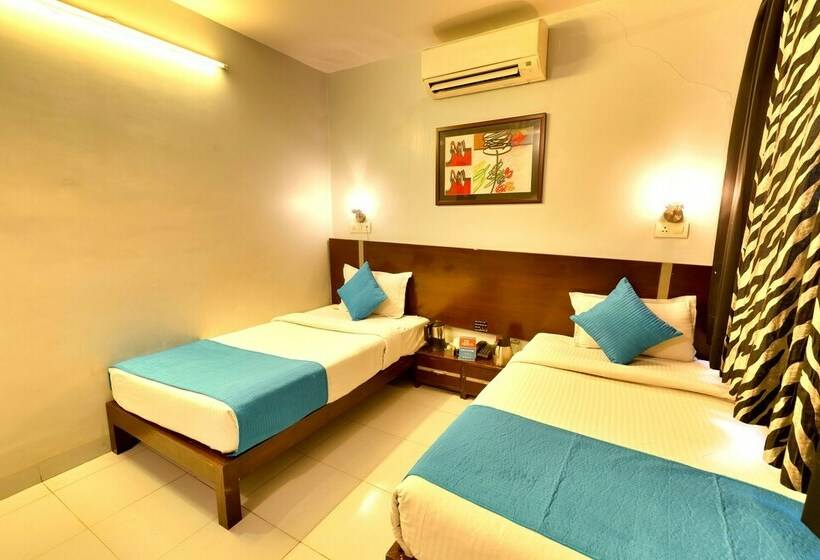 标准间, Acacia Inn