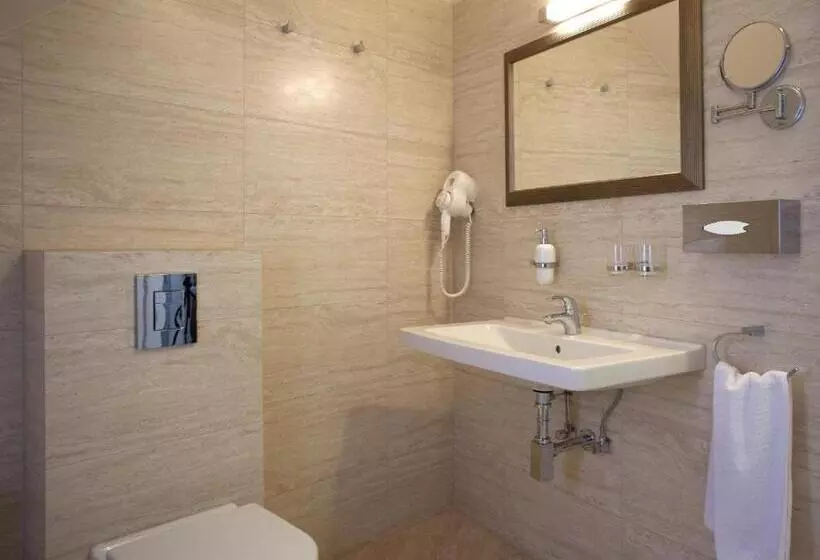 اتاق استاندارد, Barokk Hotel Promenád