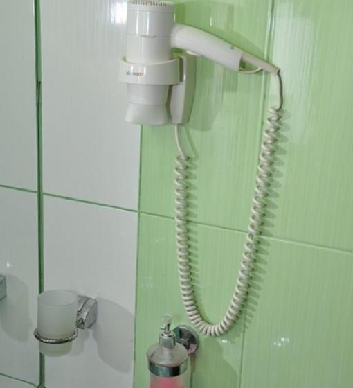 带大床的标准间, Coliseum