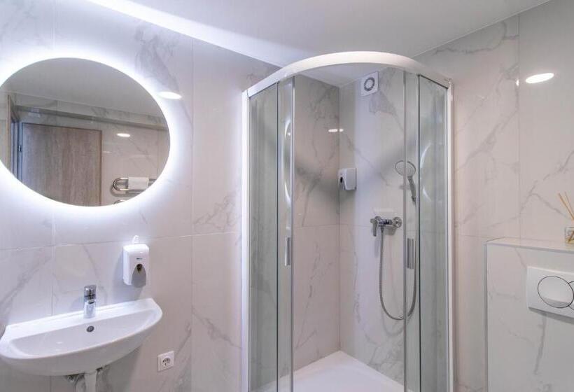 آپارتمان 1 خوابه, Dzukija