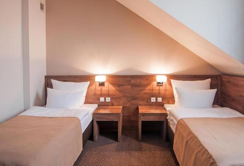 Quarto Estandar, Gem