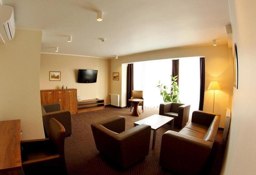 דירת חדר, Gem