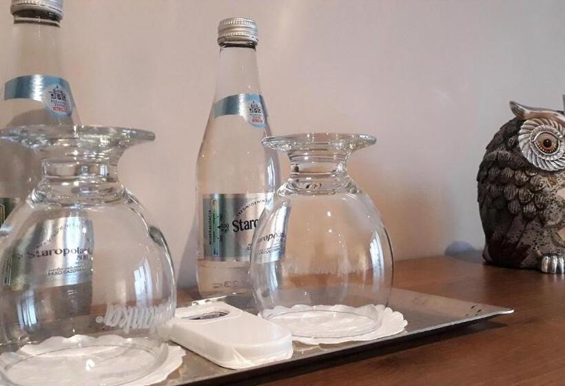 דירת חדר, Gem