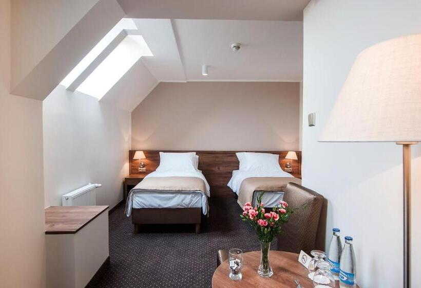 חדר סופריור, Gem