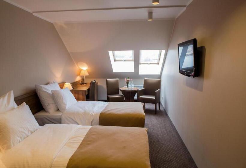 חדר סופריור, Gem