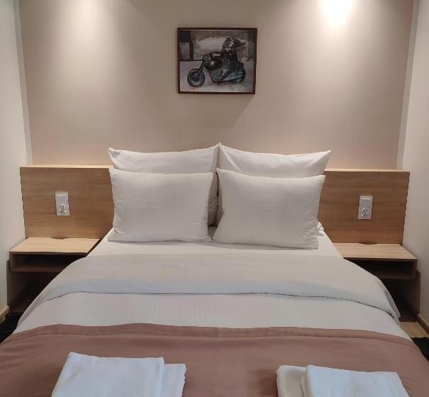 סוויטת ג'וניור משפחתית, Gem