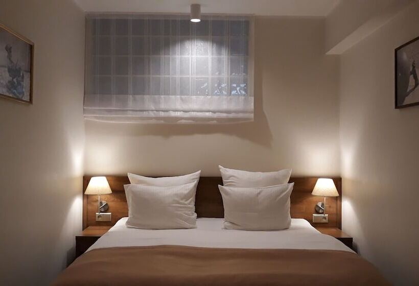 דירת חדר, Gem