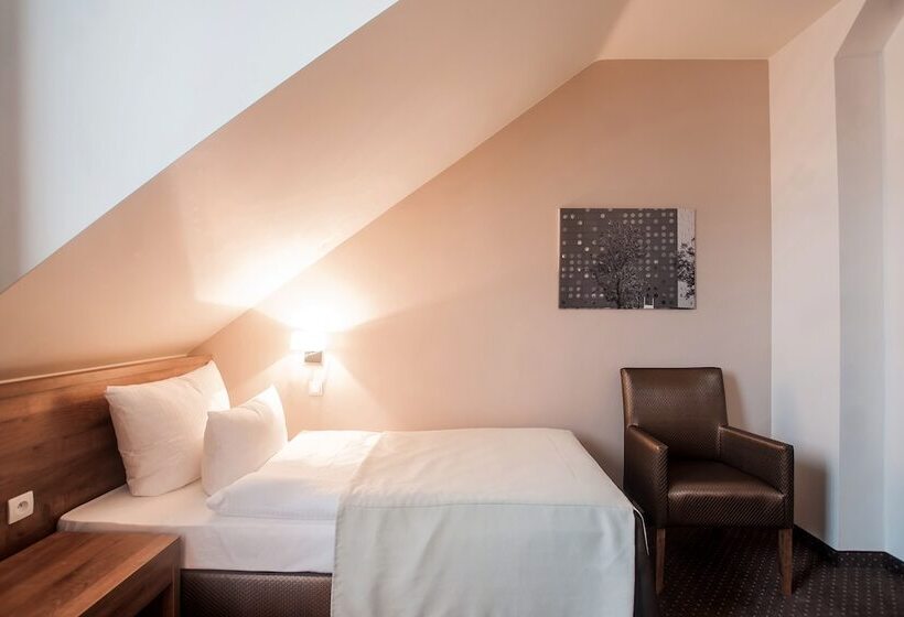 חדר סופריור יחיד, Gem