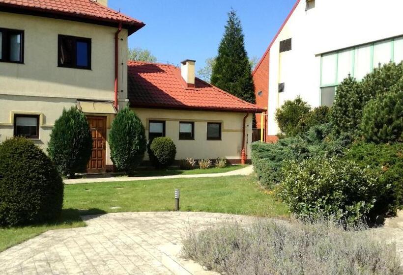 סוויטת ג'וניור משפחתית, Gem