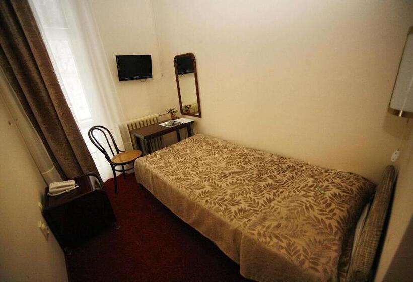 اتاق استاندارد یک نفره, Golden Inn