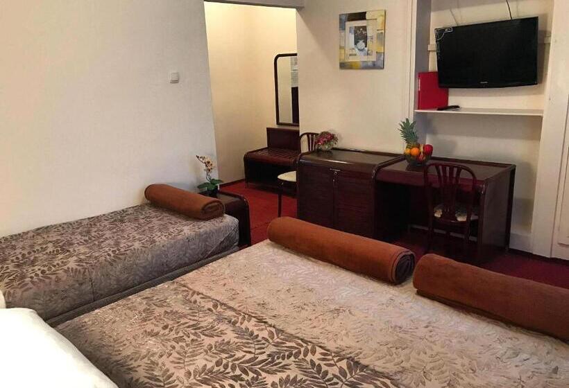 اتاق استاندارد سه نفره, Golden Inn
