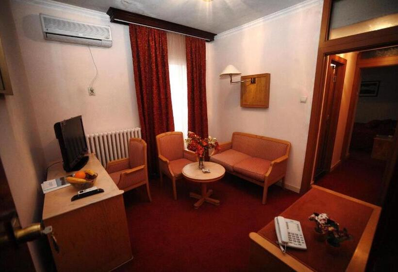 سوییت خانوادگی, Golden Inn