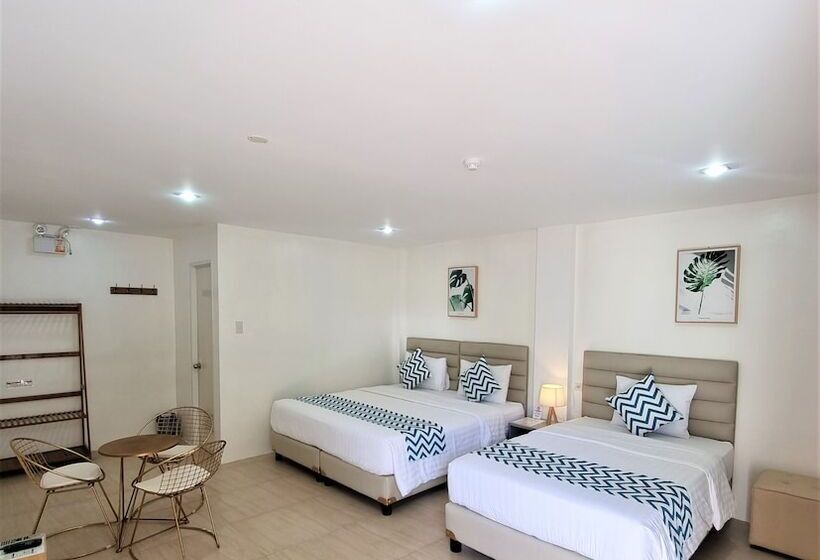 Perhehuone, Grand Blue Beach