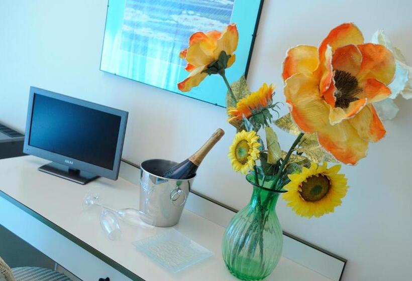 スタンダードシングルルーム, L'approdo Di Angelino