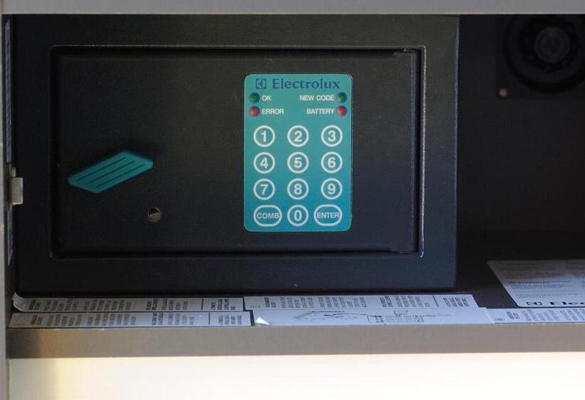 オーシャンビュースタンダードルーム, L'approdo Di Angelino