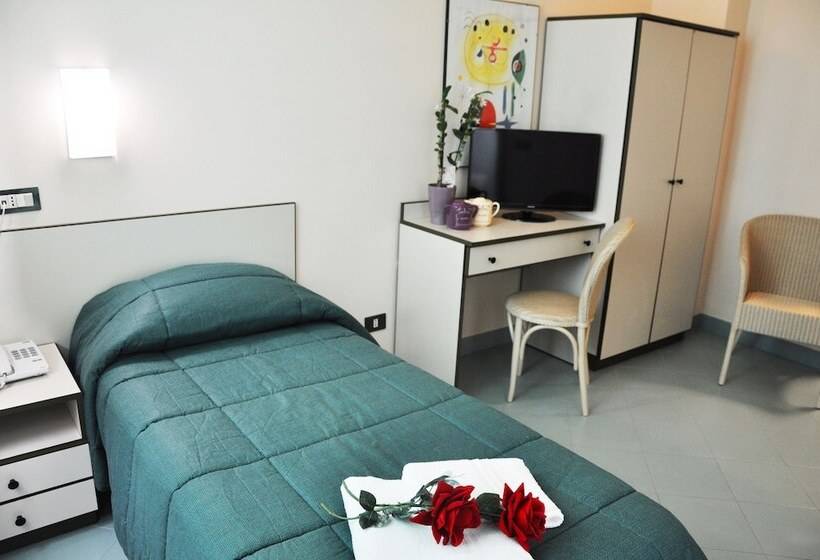 スタンダードシングルルーム, L'approdo Di Angelino