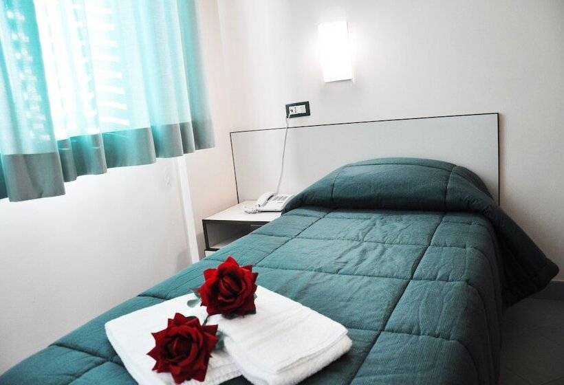 スタンダードシングルルーム, L'approdo Di Angelino