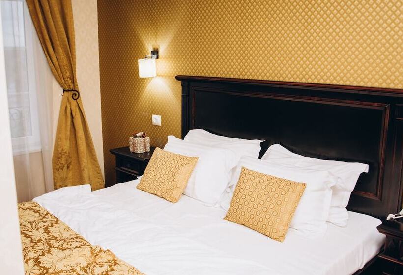 חדר דלוקס, Novera