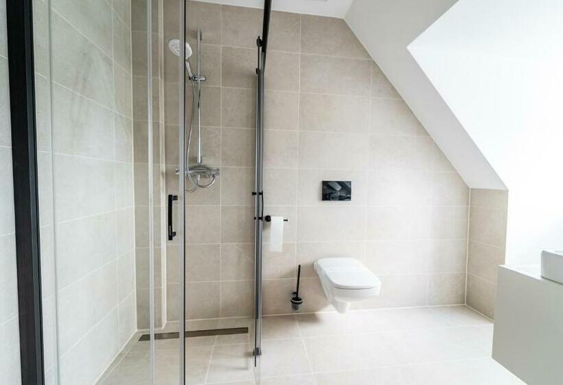 חדר סטנדרט, Piast