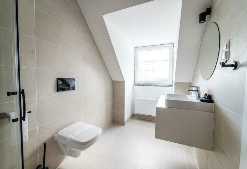 חדר סטנדרט, Piast