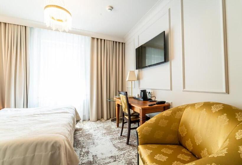 חדר סטנדרט, Piast