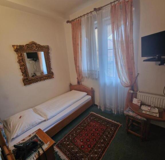 اتاق استاندارد یک تخته با بالکن, Razgorsek