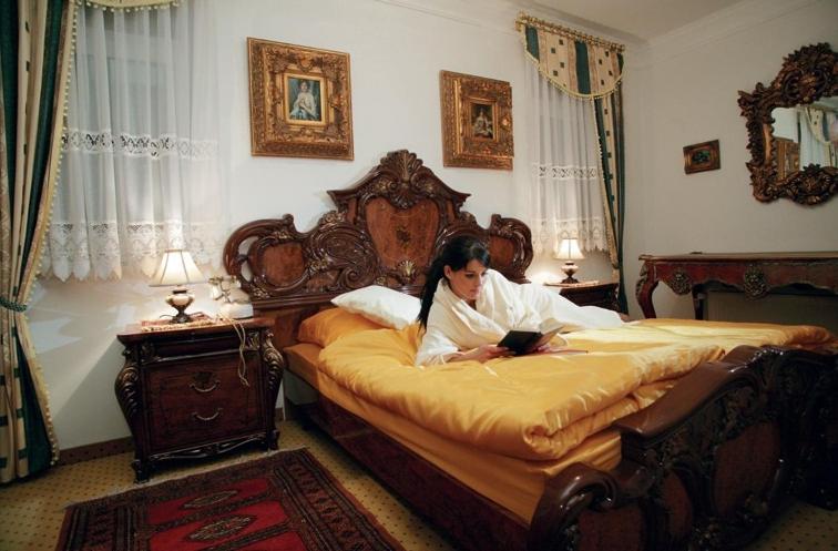 سوئیت با بالکن, Razgorsek