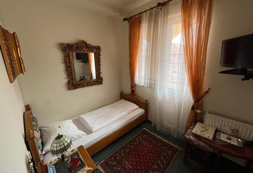 اتاق استاندارد یک تخته با بالکن, Razgorsek