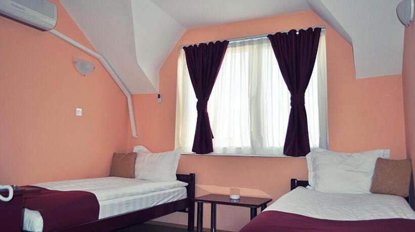 اتاق استاندارد, Satelit Kumanovo