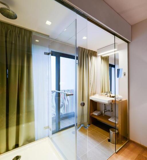 스탠다드 룸, The Royal Snail