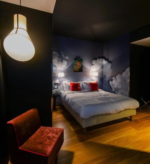 디럭스 룸, The Royal Snail