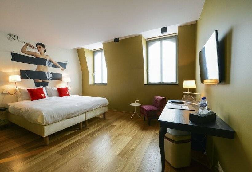 디럭스 룸, The Royal Snail