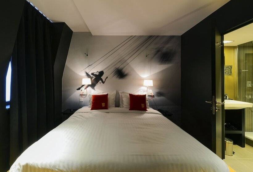 스탠다드 룸, The Royal Snail