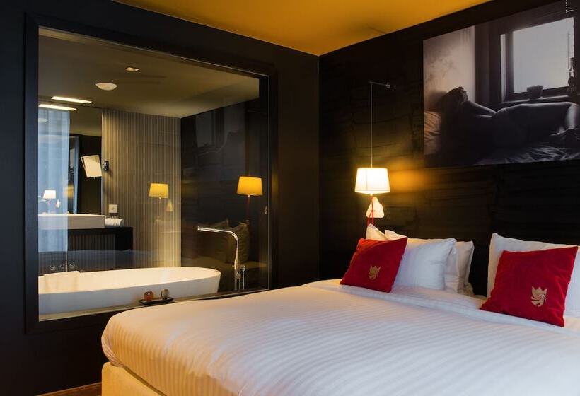 스탠다드 룸, The Royal Snail