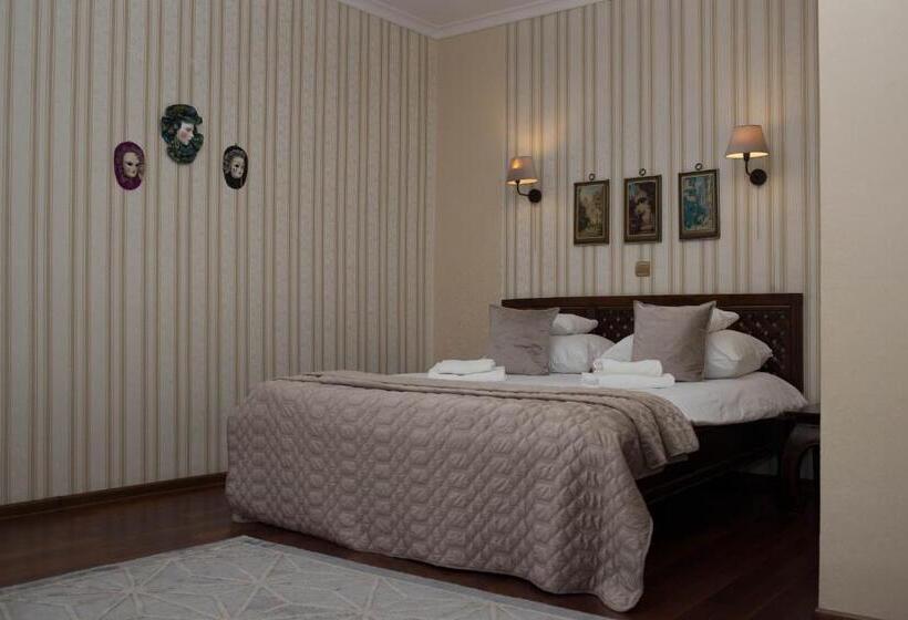 آپارتمان 1 خوابه, Wenecki